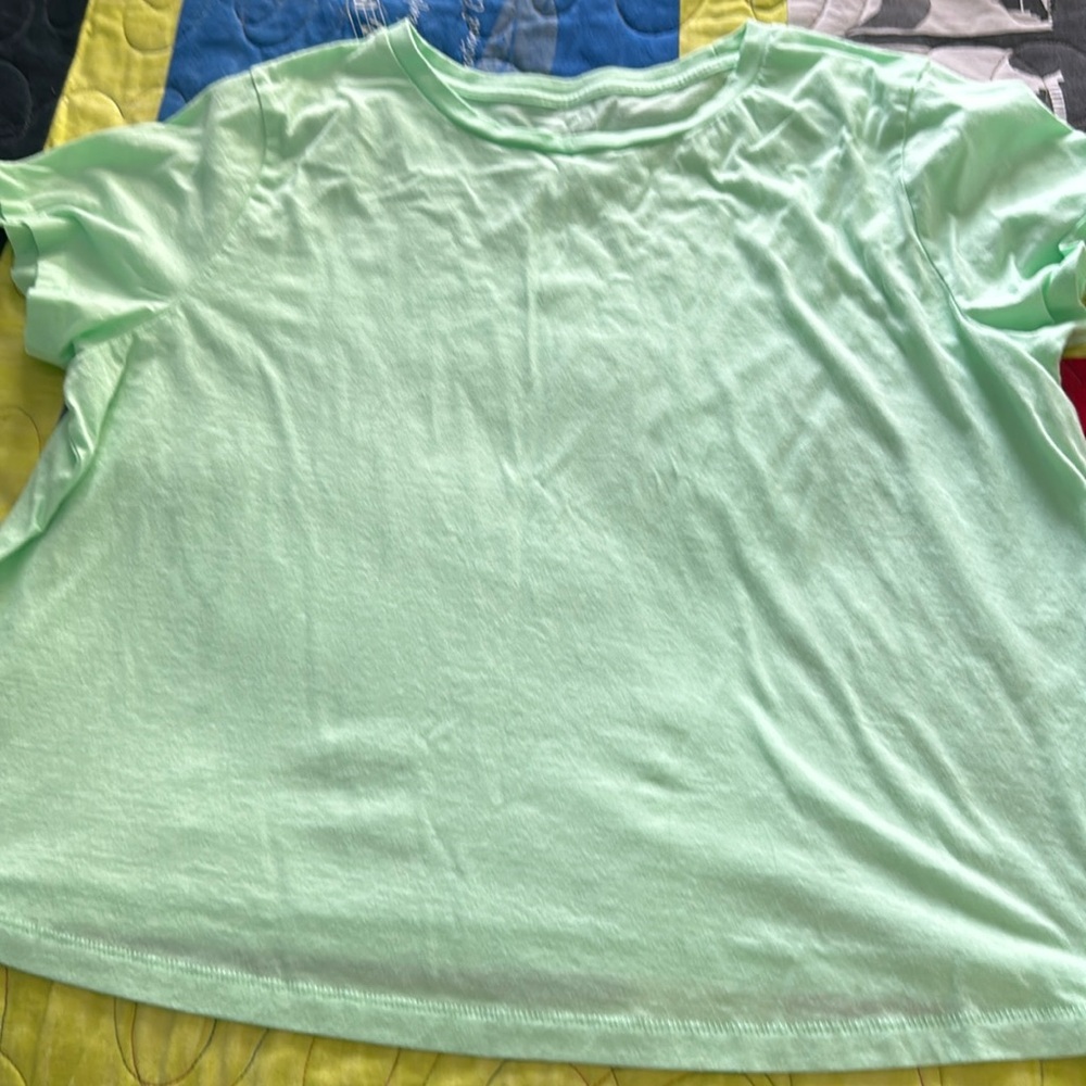 Women’s Universal Thread Short Sleeve Tee